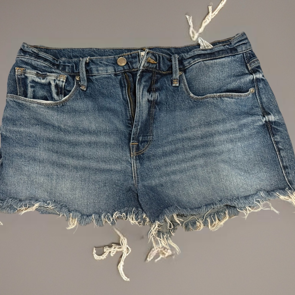 Good American denim shorts size 8/29